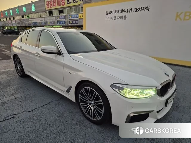 BMW 5 Series (G30) id 3425476 из Кореи 13