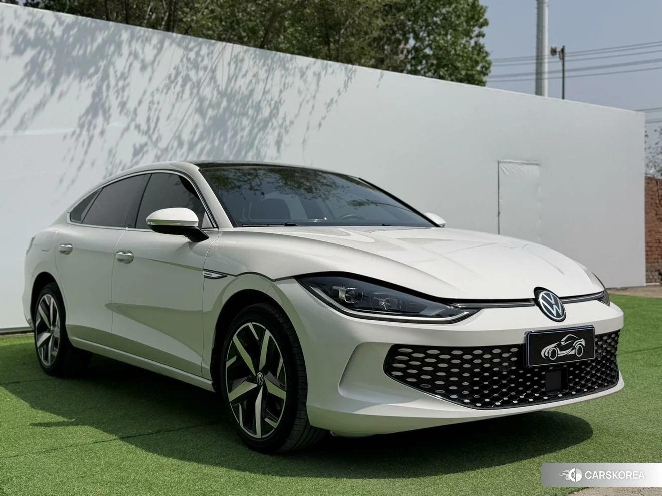 Volkswagen Lingdu 2023 Белый из Китая, фото 3