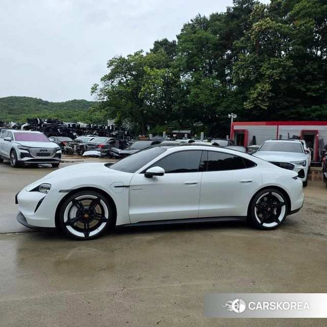 Porsche Taycan id 4494897 из Кореи 13