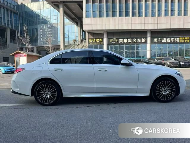 Mercedes-Benz Class C 2023 Белый из Китая, фото 3