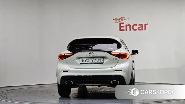 Infiniti Q30 id 3692577 из Кореи 13