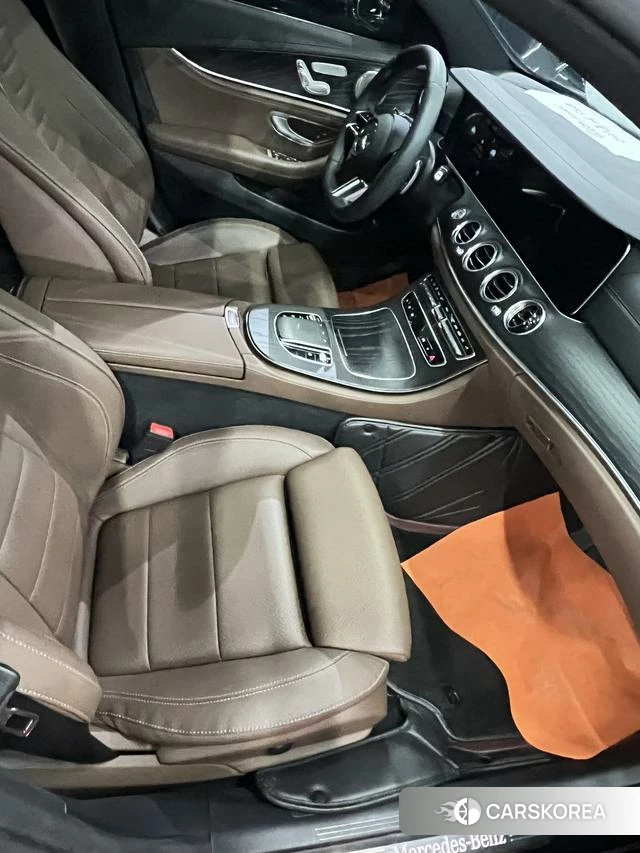 Mercedes-Benz E-class 2023 Черный из Китая, фото 3