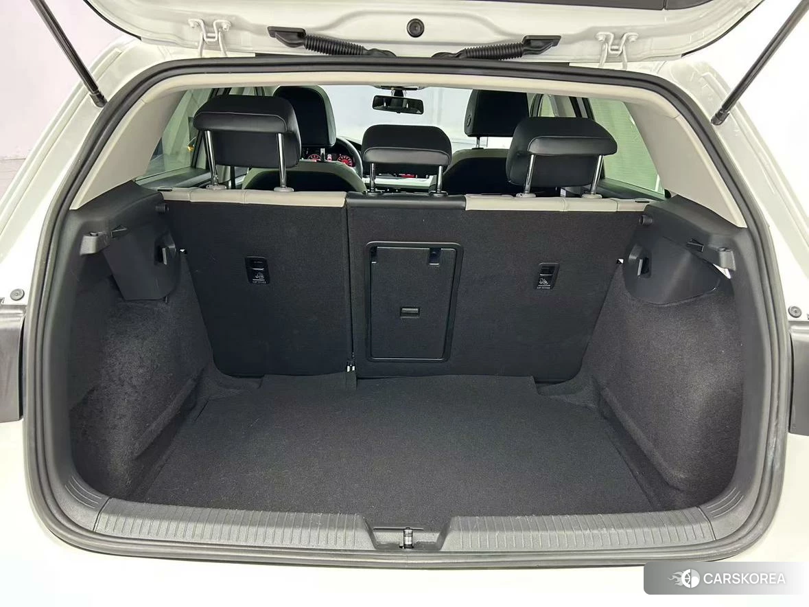 Volkswagen Golf id 4420374 из Китая 16