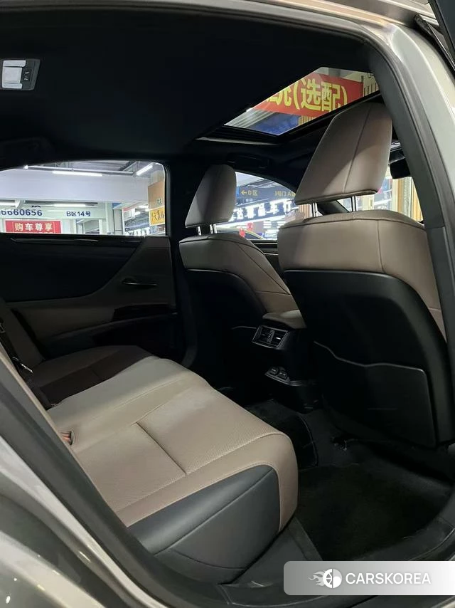 Lexus ES id 4307116 из Китая 7