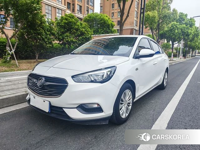 Buick Excelle 2023 Белый из Китая, фото 6