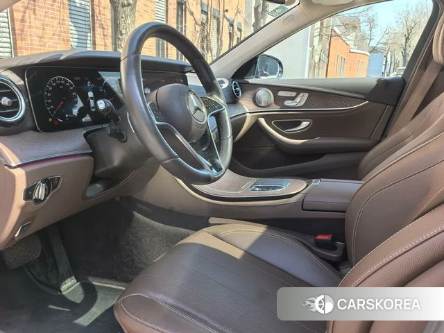 Mercedes-Benz E-class id 3983297 из Китая 20