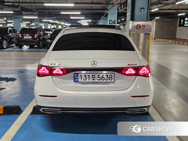 Mercedes-Benz E-Class W214 2024 Белый из Кореи, фото 4