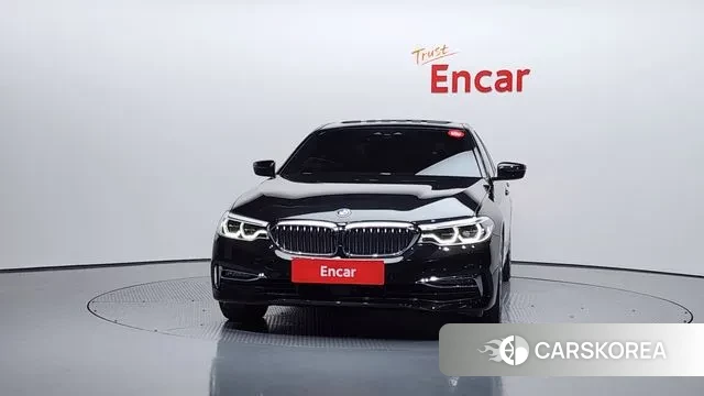 BMW 5 Series (G30) id 3368478 из Кореи 13