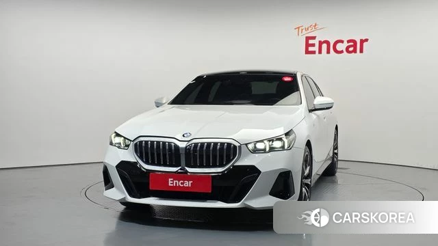 BMW 5 Series (G60) id 4540349 из Кореи 23