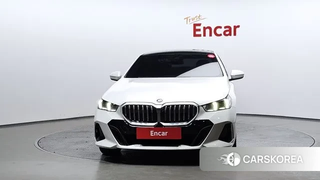 BMW 5 Series (G60) id 3517431 из Кореи 13