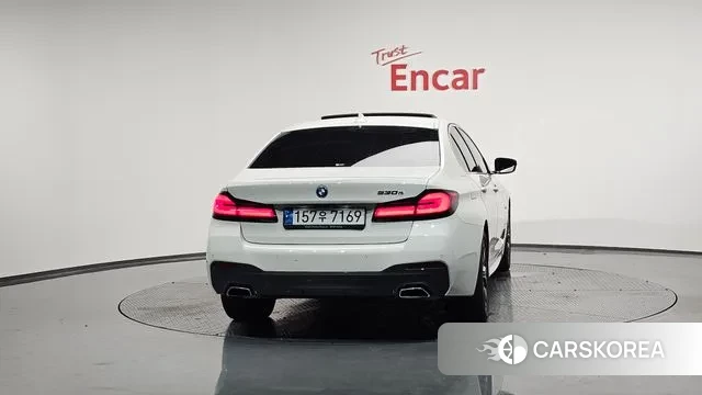 BMW 5 Series (G30) id 2979754 из Кореи 13