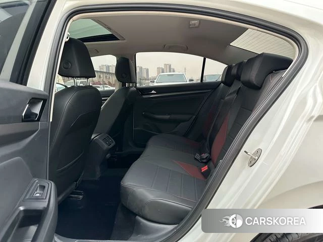 Volkswagen Bora id 4208420 из Китая 20