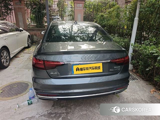 Audi A4L 2022 Темно-серый из Китая, фото 3
