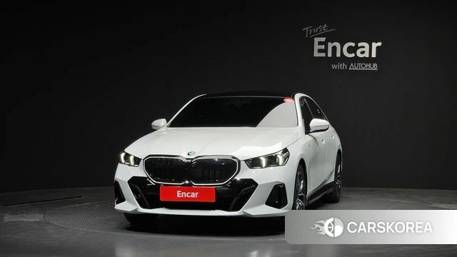 BMW 5 Series (G60) id 4493474 из Кореи 23