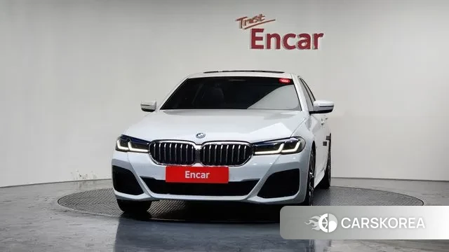 BMW 5 Series (G30) id 3645331 из Кореи 13