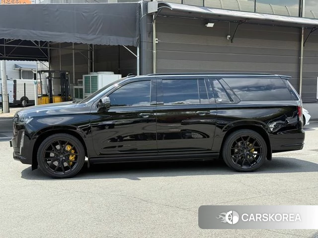 Cadillac Escalade 5th Generation 2023 Черный из Кореи, фото 3