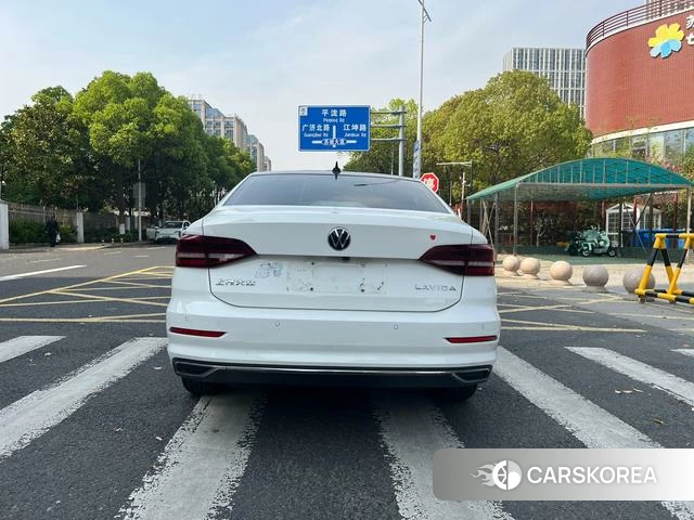 Volkswagen Lavida 2021 Белый из Китая, фото 3