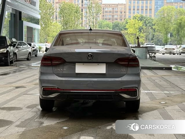 Volkswagen Lavida 2023 Темно-серый из Китая, фото 3