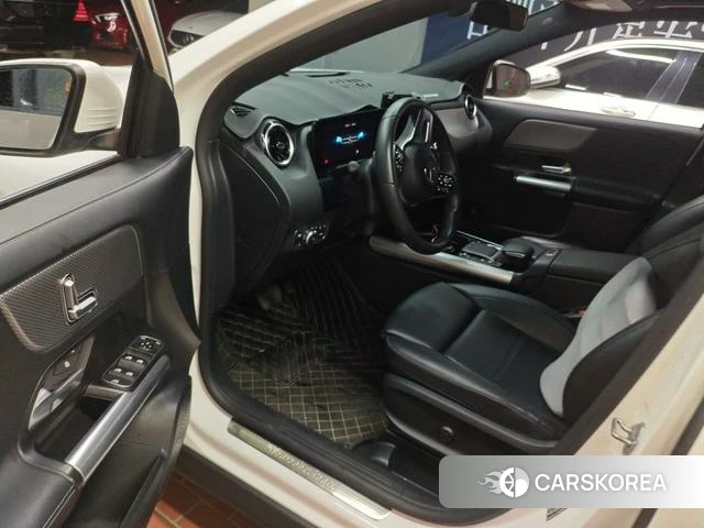 Mercedes-Benz GLA 2023 Белый из Китая, фото 3