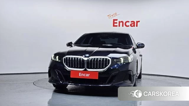 BMW 5 Series (G60) id 4565760 из Кореи 13