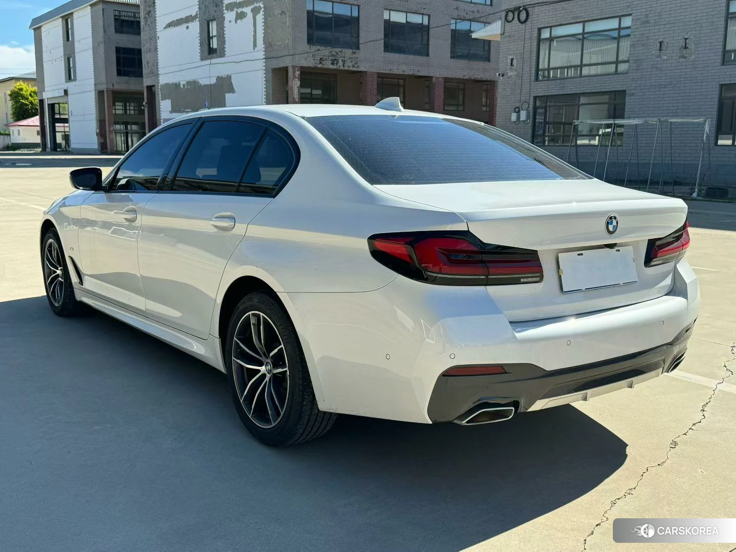 BMW 5 series 2021 Белый из Китая, фото 3