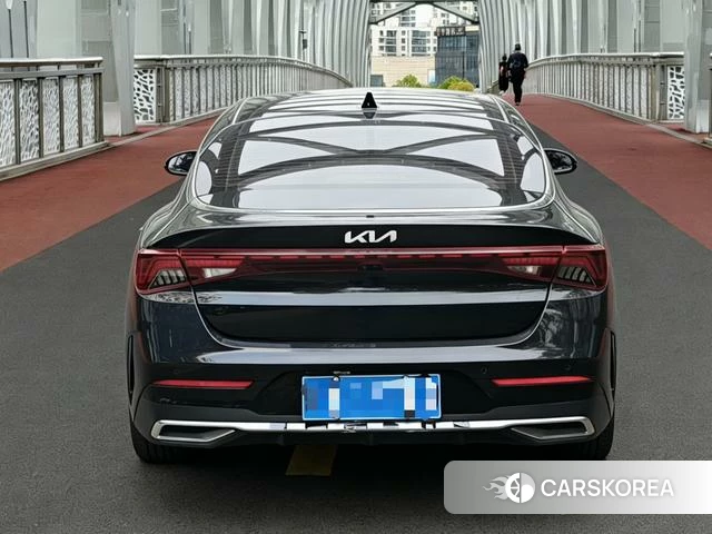 Kia K5 2021 Черный из Китая, фото 3