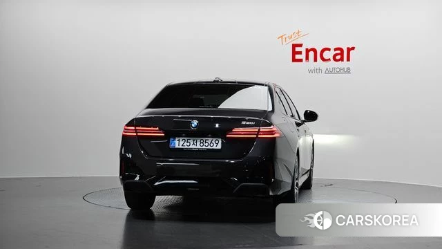 BMW 5 Series (G60) id 4533003 из Кореи 23