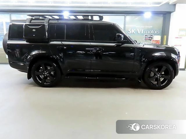 Land Rover Defender (L663) 2023 Черный из Кореи, фото 3