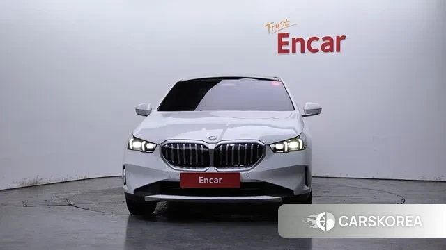 BMW 5 Series (G60) id 3575916 из Кореи 13