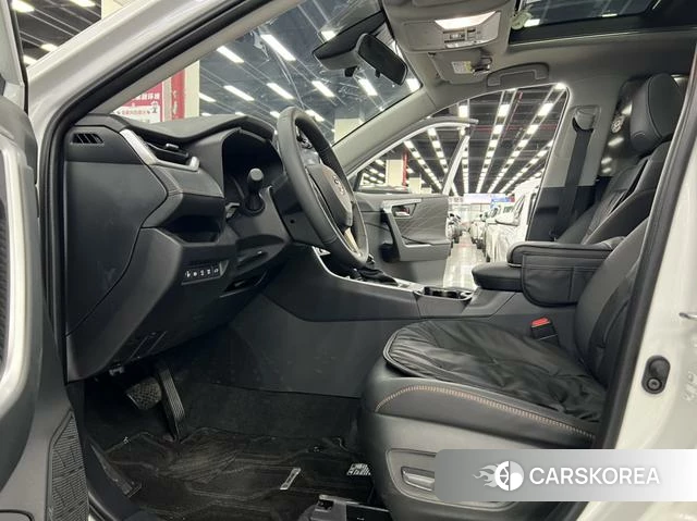 Toyota RAV4 Rongfang 2025 Белый из Китая, фото 5