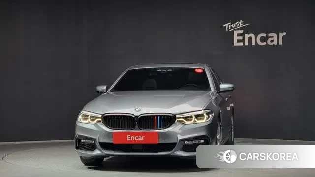 BMW 5 Series (G30) id 3345464 из Кореи 13