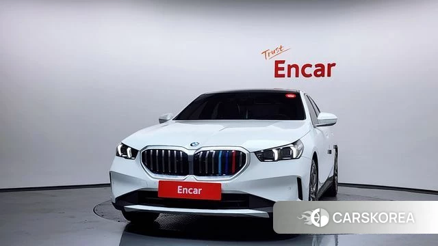 BMW 5 Series (G60) id 3798626 из Кореи 13