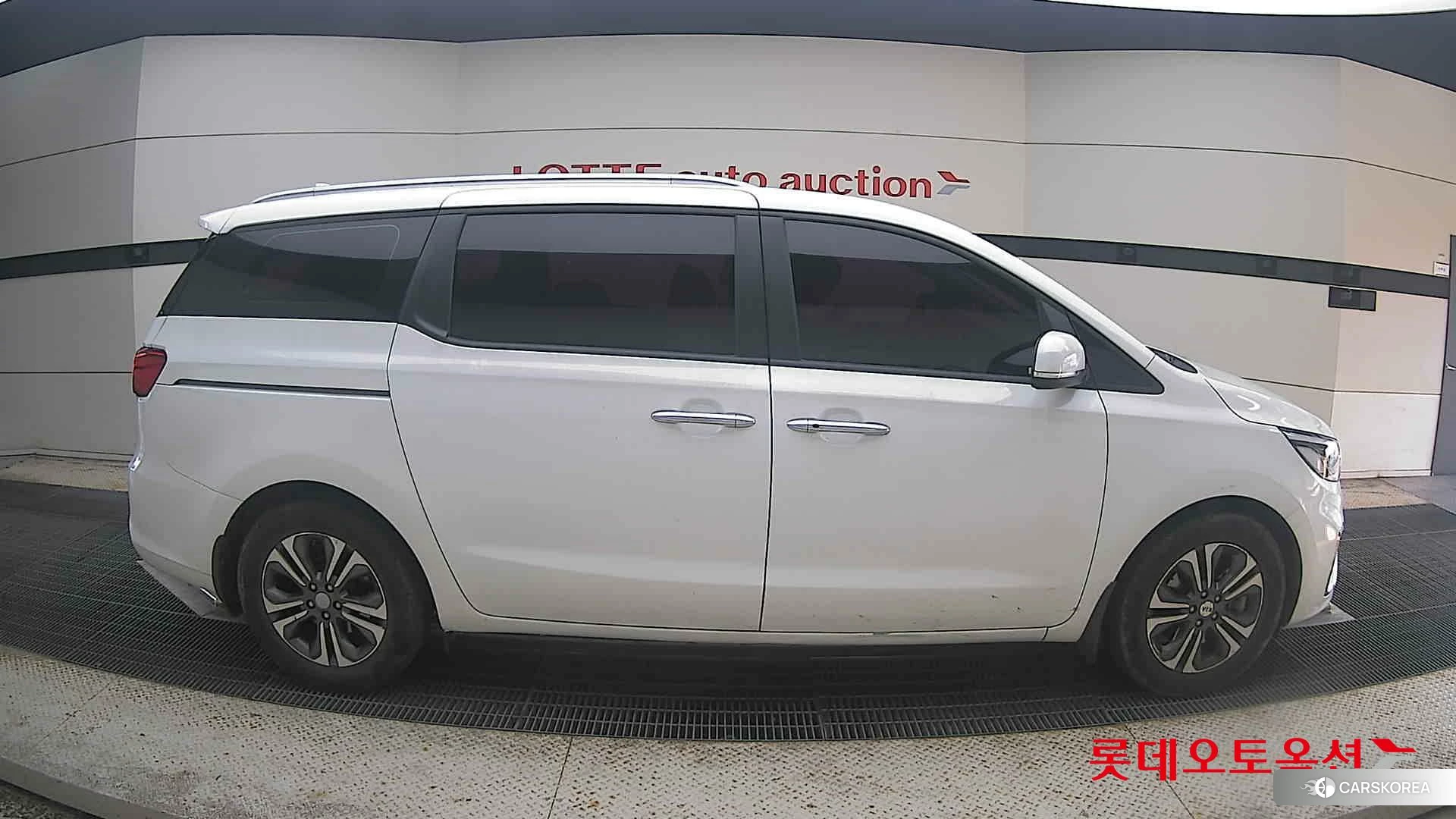 Kia Carnival id 4909240 из Кореи 23