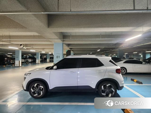Hyundai Venue 2021 Белый из Кореи, фото 6