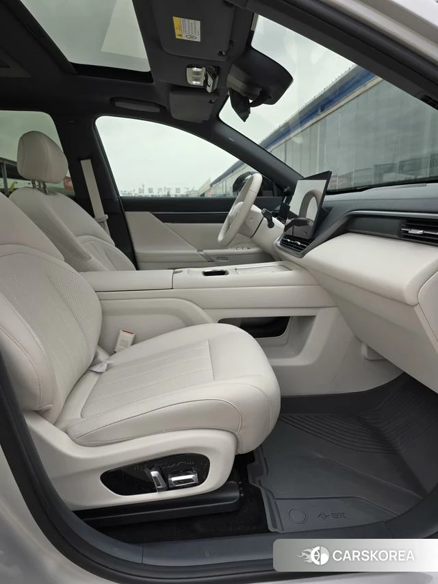 Dongfeng Yipai eπ008 2026 Серебристо-серый из Китая, фото 3