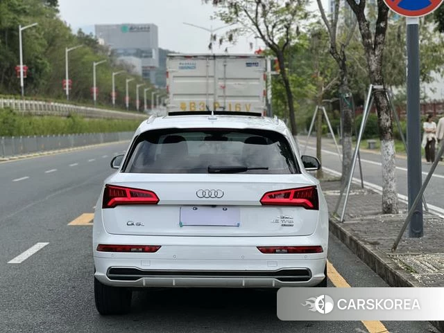 Audi Q5L 2021 Белый из Китая, фото 3