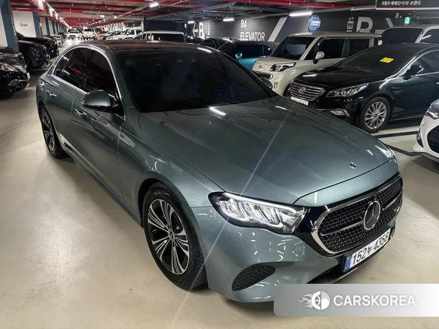 Mercedes-Benz E-Class W214 2025 Небесно-голубой из Кореи, фото 5