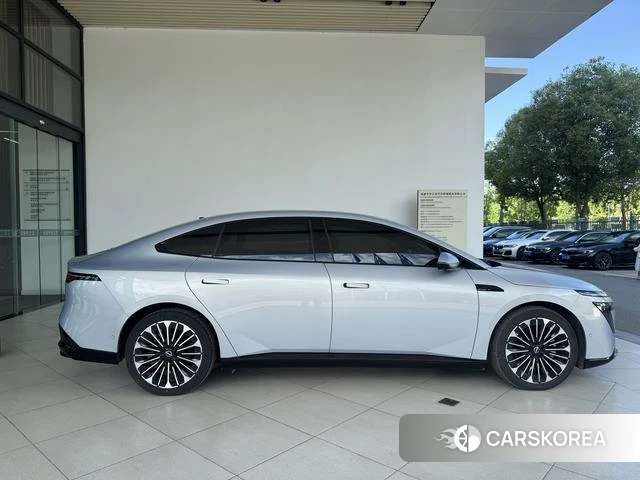 Nissan N7 2025 Серебристо-серый из Китая, фото 4