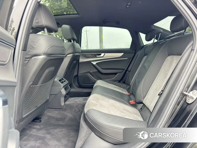 Audi A6L 2021 Черный из Китая, фото 3