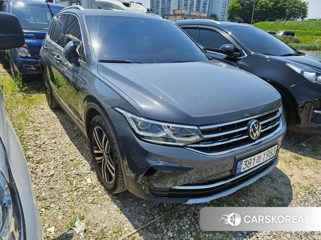 Volkswagen Tiguan second Generation 2022 Серый из Кореи, фото 3