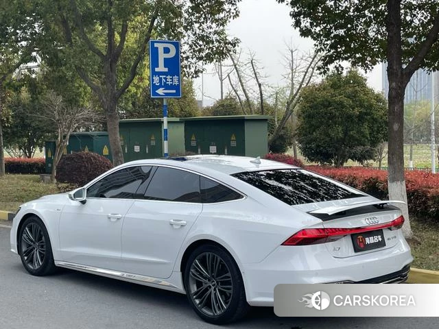 Audi A7 2023 Белый из Китая, фото 3