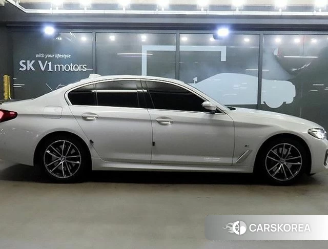 BMW 5 Series (G30) id 4476562 из Кореи 13