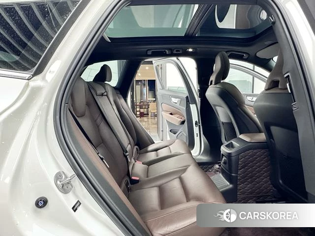Volvo XC60 PHEV id 4213554 из Китая 11