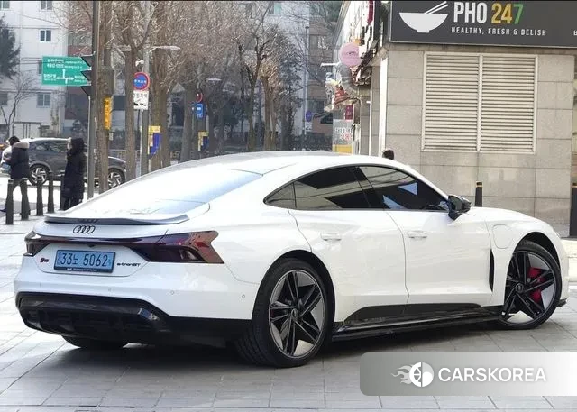 Audi RS e-Tron GT id 3640011 из Кореи 13