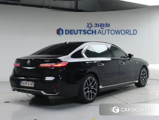 BMW 7 Series (G70) id 3599888 из Кореи 13