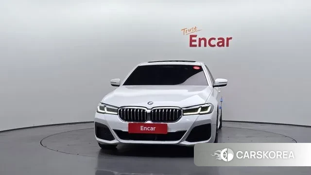 BMW 5 Series (G30) id 3279551 из Кореи 13