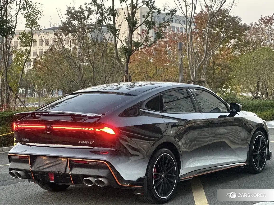 Chang'an Changan UNI-V 2023 Черный из Китая, фото 3