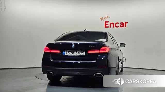 BMW 5 Series (G30) id 3591382 из Кореи 13