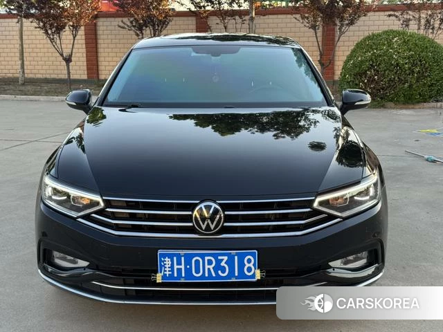 Volkswagen Magotan 2022 Черный из Китая, фото 3