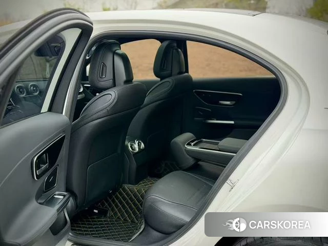 Mercedes-Benz Class C 2024 Белый из Китая, фото 3